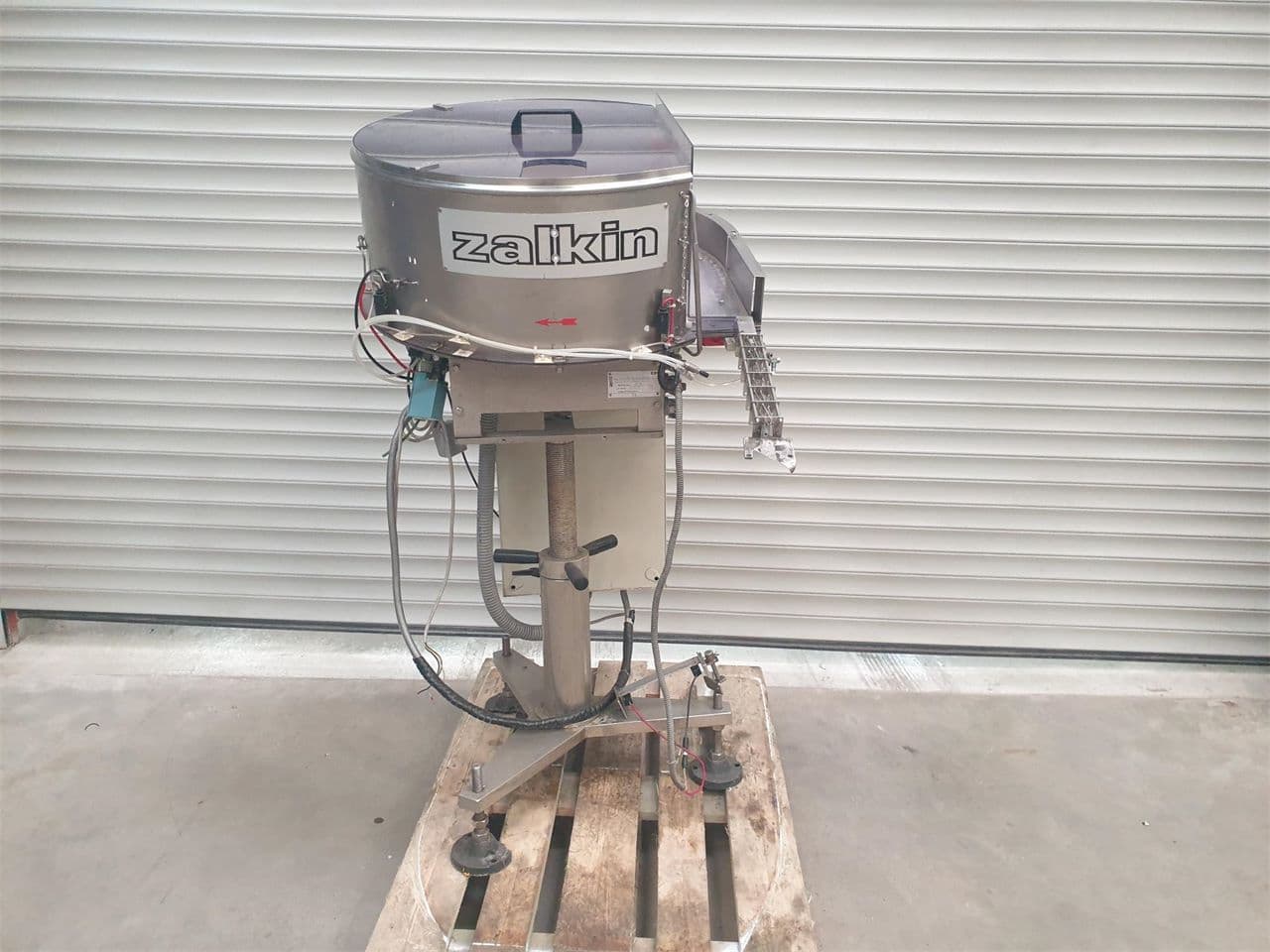 Bol mecanique d'alimentation de bouchons ZALKIN U 750 – 1996 | Reconditionné - Équipement professionnel d'occasion - Smart Reuse