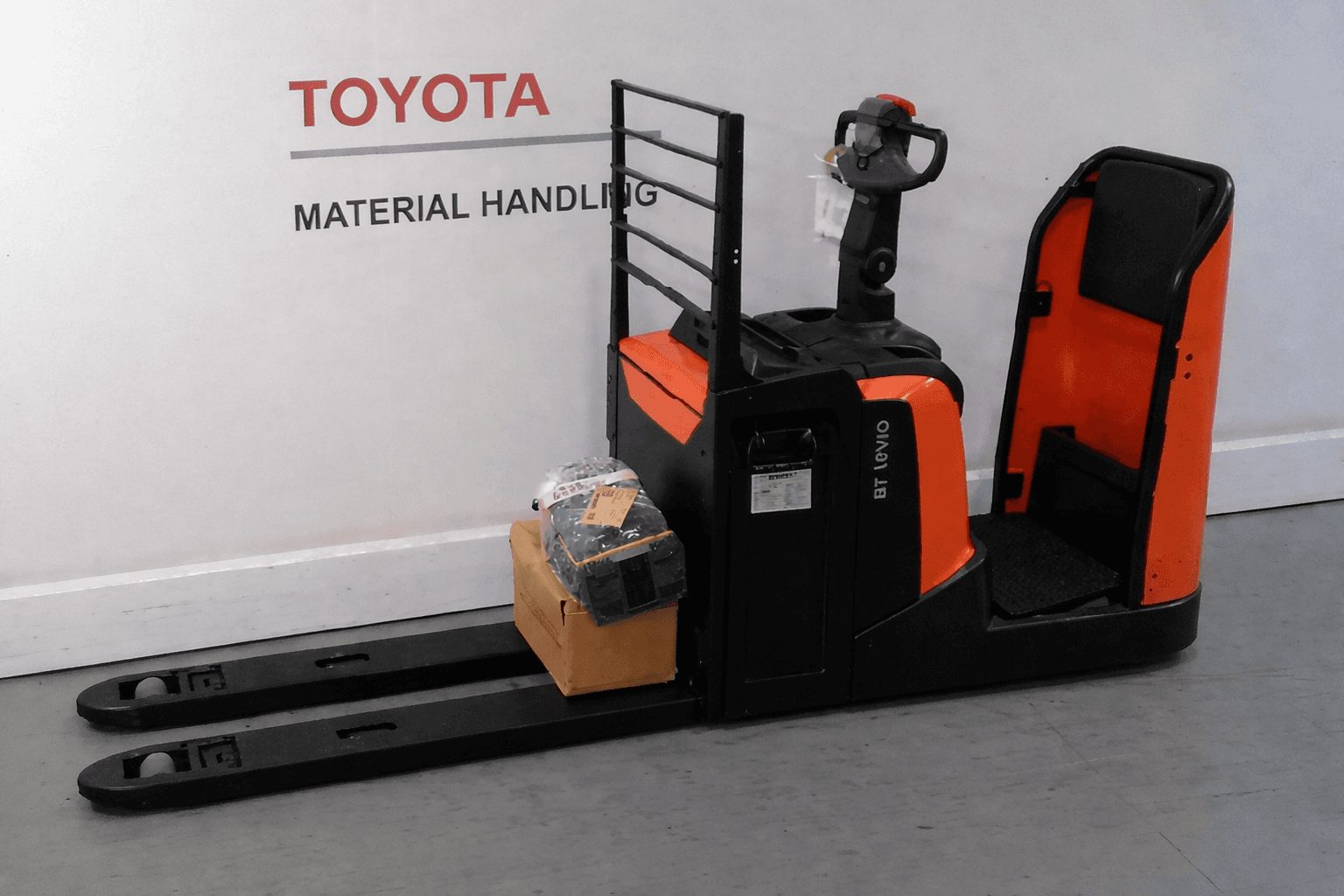 Transpalette électrique autoporté TOYOTA LPE200 2020 Reconditionné - Équipement professionnel d'occasion - Smart Reuse