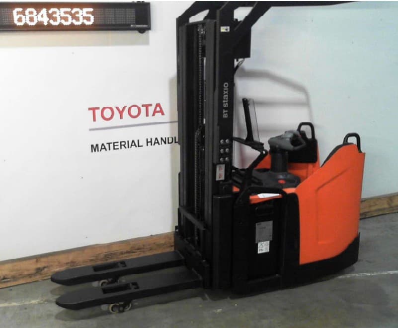 Gerbeur électrique TOYOTA SPE140L 2022 Reconditionné - Équipement professionnel d'occasion - Smart Reuse