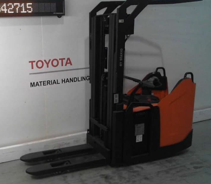 Gerbeur électrique TOYOTA SPE140L 2022 Reconditionné - Équipement professionnel d'occasion - Smart Reuse