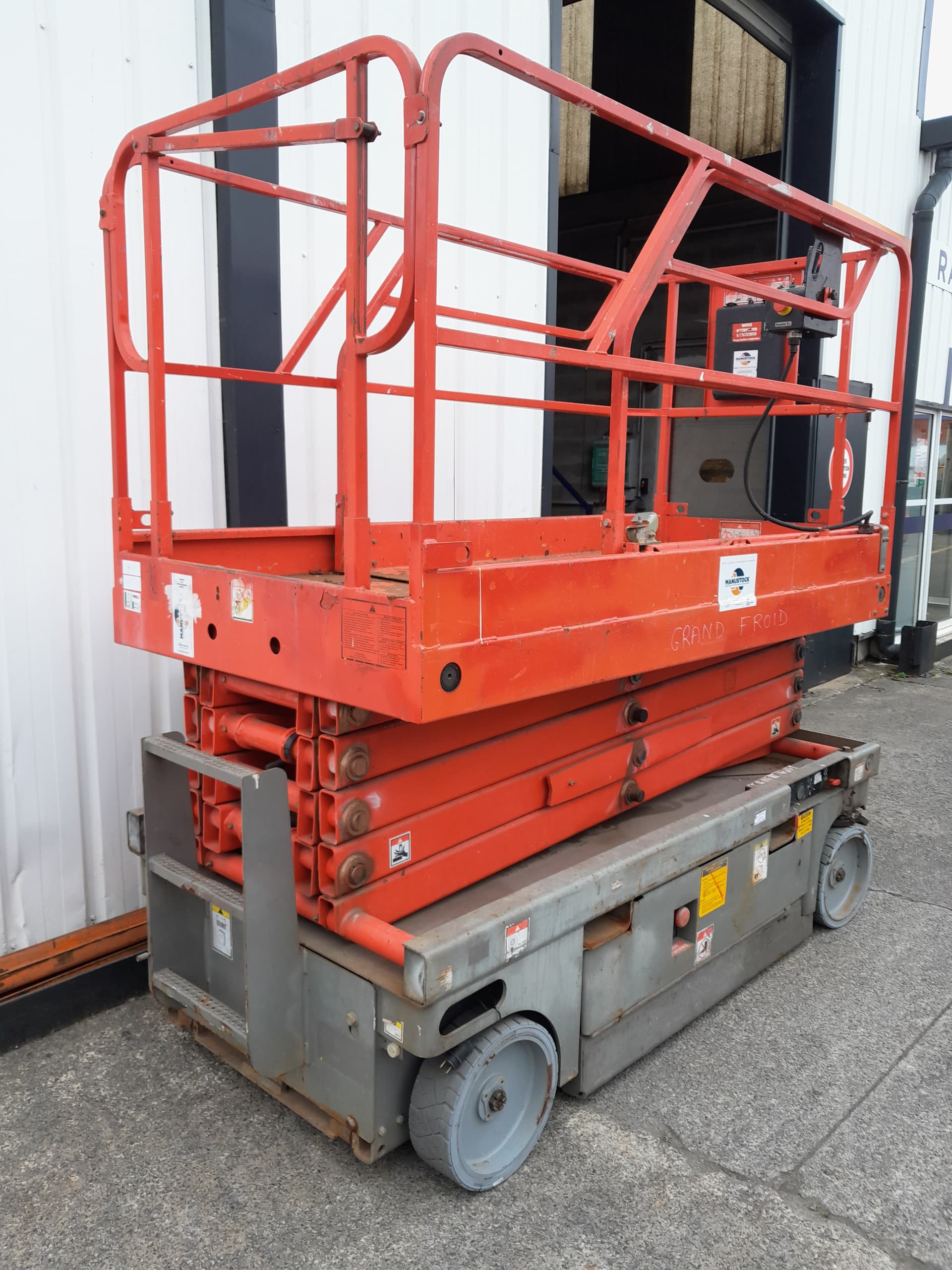 NACELLE CISEAUX ELEC 12M HAULOTTE COMPACT 12 06/2006 Reconditionné - Équipement professionnel d'occasion - Smart Reuse