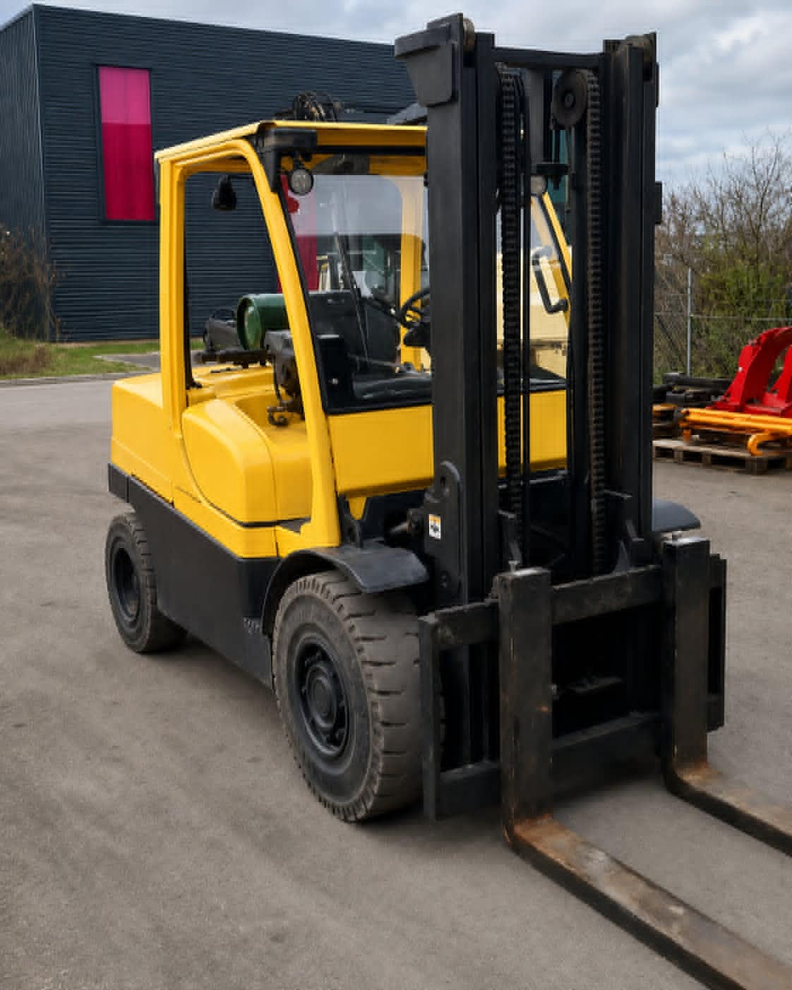 Chariot élévateur frontal 4 roues Hyster H5.0FT 2016 Reconditionné - Équipement professionnel d'occasion - Smart Reuse