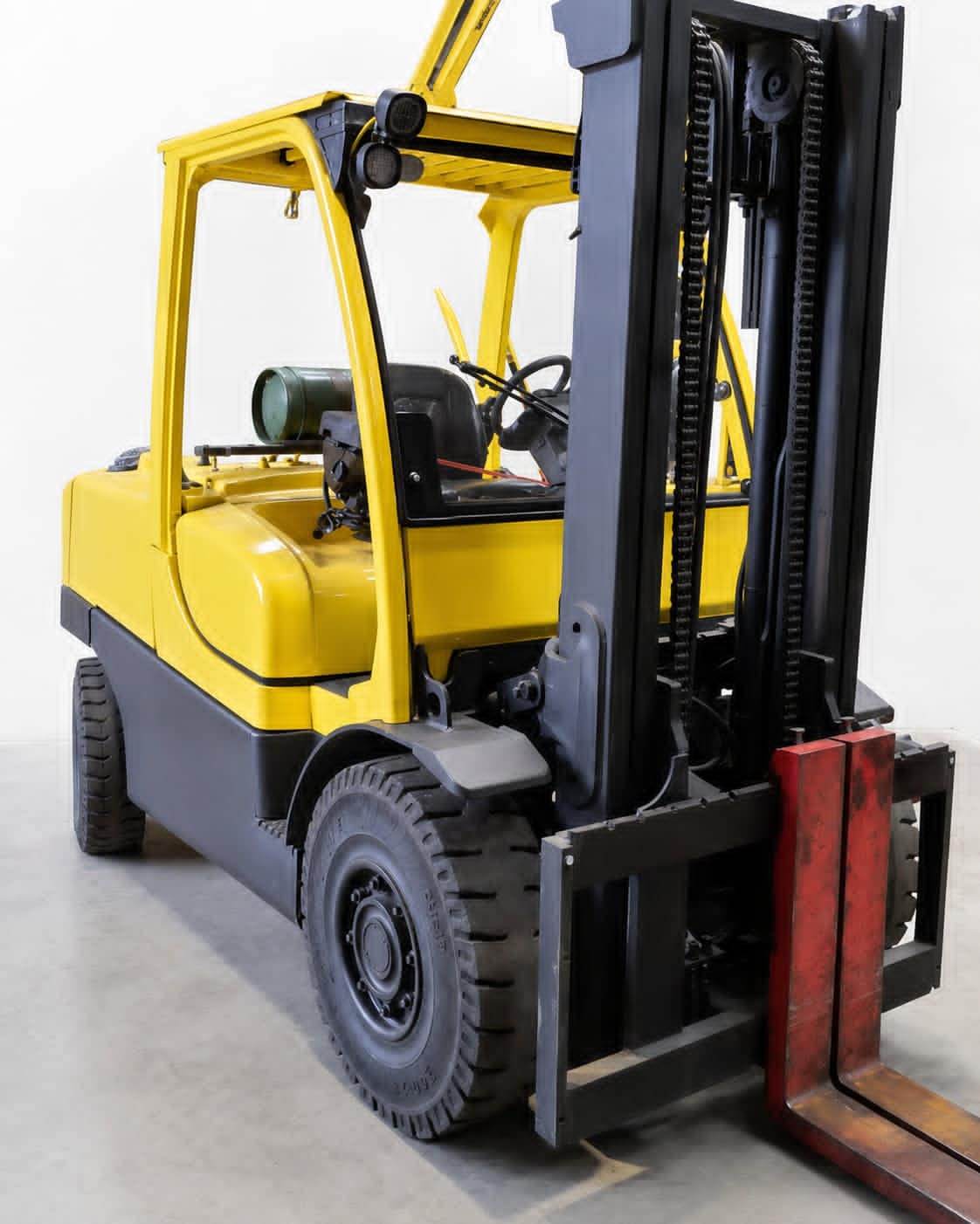 Chariot élévateur frontal 4 roues Hyster H5.0FT 2016 Reconditionné - Équipement professionnel d'occasion - Smart Reuse