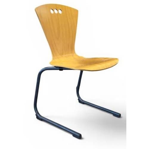 Chaise reconditionnée - Empilable - Assise en Bois Reconditionné — matériel professionnel d'occasion reconditionné Smart Reuse