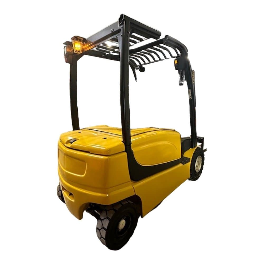 Chariot élévateur frontal électrique 4 roues Yale ERP30VL 2016 Occasion — matériel professionnel d'occasion reconditionné Smart Reuse