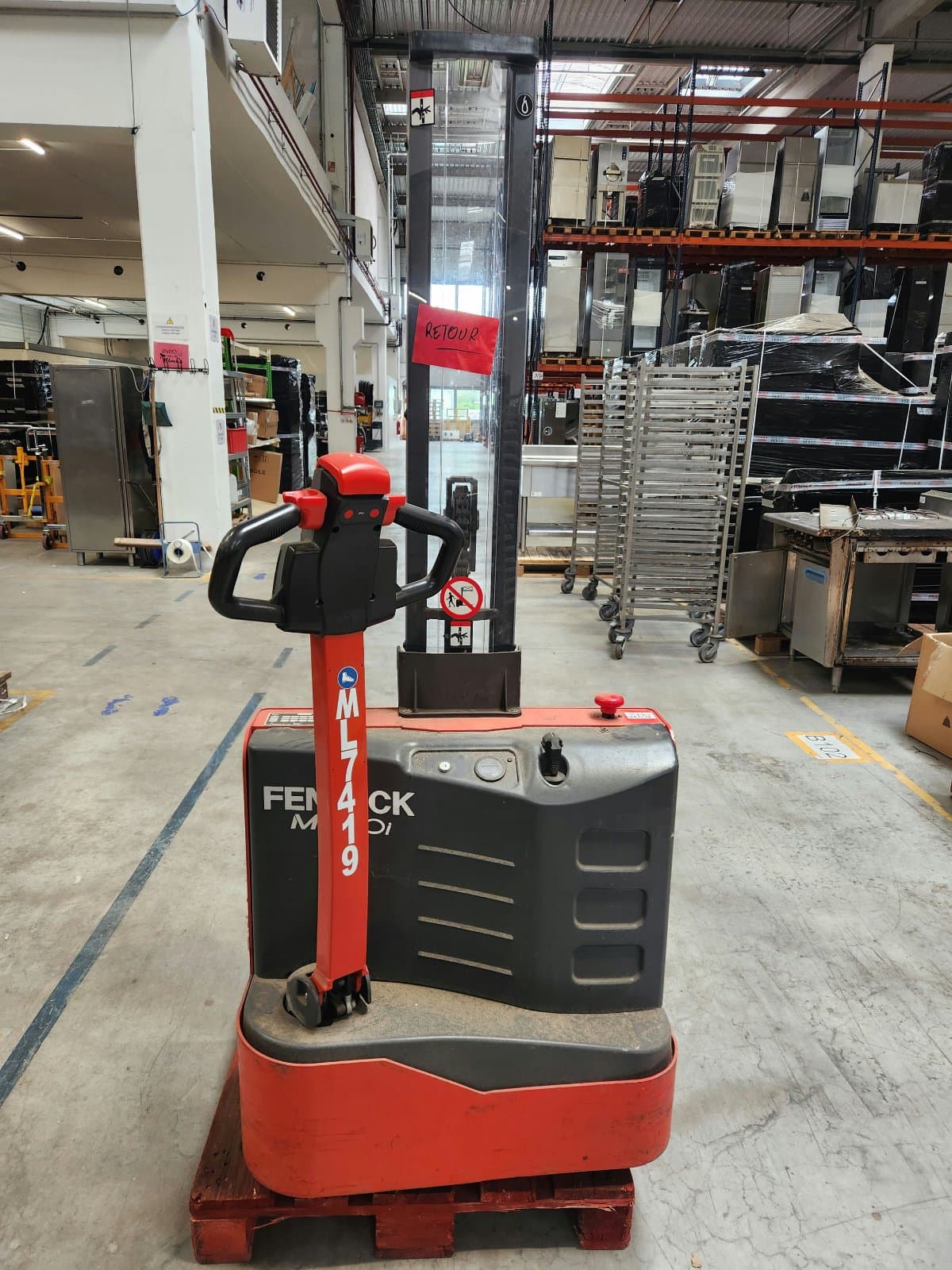 Gerbeur électrique accompagnant Fenwick MM10i 2019 Reconditionné — matériel professionnel d'occasion reconditionné Smart Reuse