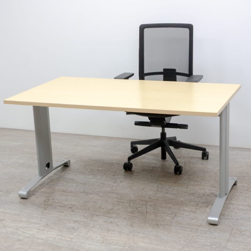Bureau droit reconditionné L140 hêtre et gris Reconditionné — matériel professionnel d'occasion Smart Reuse